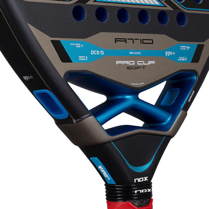 PALETA PADEL NOX AT10 PRO CUP SOFT BY AGUSTIN TAPIA CON FUNDA
