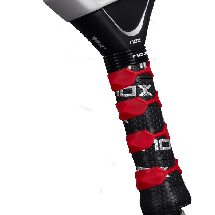 PALETA PADEL NOX AT10 GENIUS ATTACK 18K ALUM 2026 BY AGUSTIN TAPIA CON FUNDA