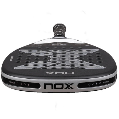 PALETA PADEL NOX AT10 GENIUS ATTACK 18K ALUM 2026 BY AGUSTIN TAPIA CON FUNDA